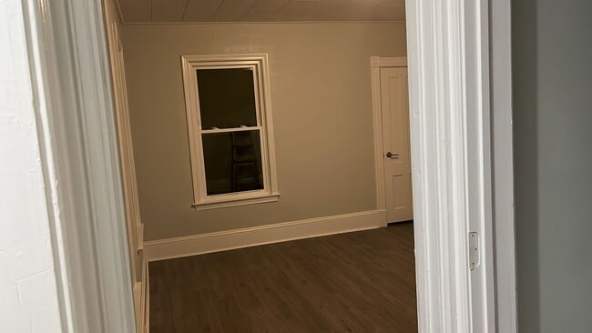 Building Photo - 130 Perkins Ave