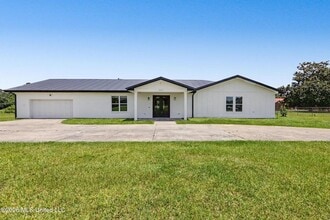 Building Photo - 15216 Shriners Blvd