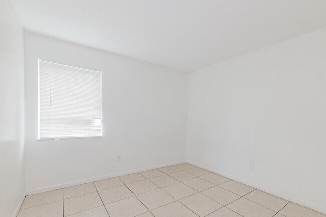 Building Photo - 2020 NW 119th St