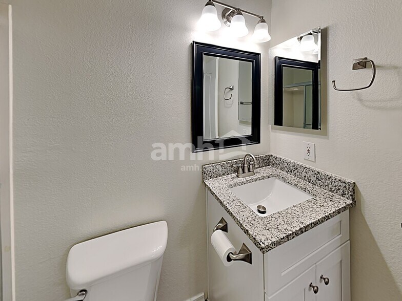 Building Photo - 9803 E Olla Ave