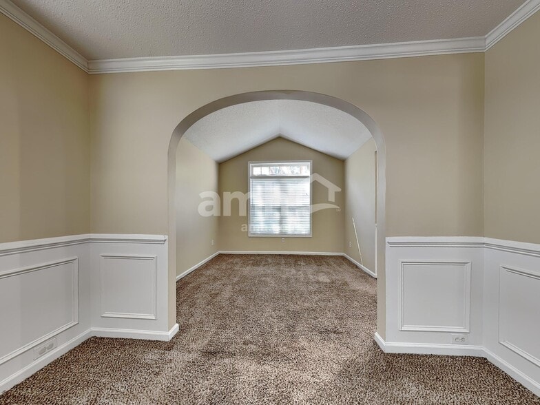 Building Photo - 34 Old Farm Rd