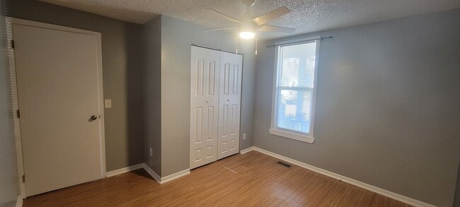 Building Photo - Duplex near downtown Canon City