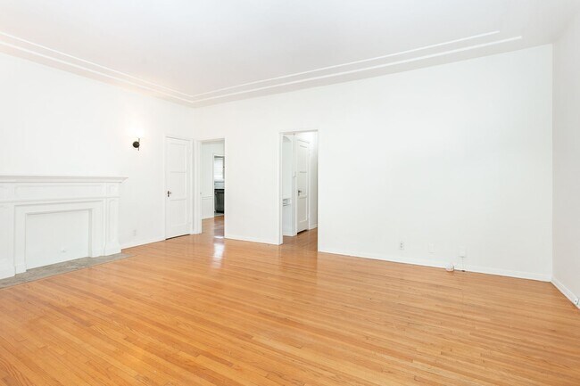 Building Photo - 6313 Orange St