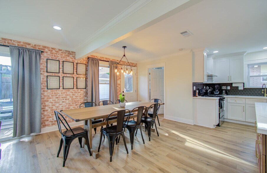 Building Photo - 9306 Bassoon Dr