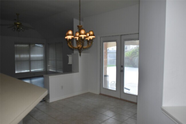 Building Photo - 507 Springhope Ct