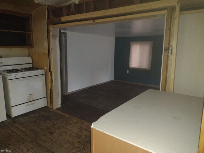 Building Photo - 2 br, 1 bath House - 473 Myrtle Street