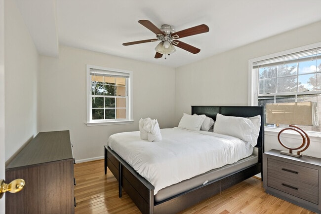 Building Photo - 6505 Columbia Pike