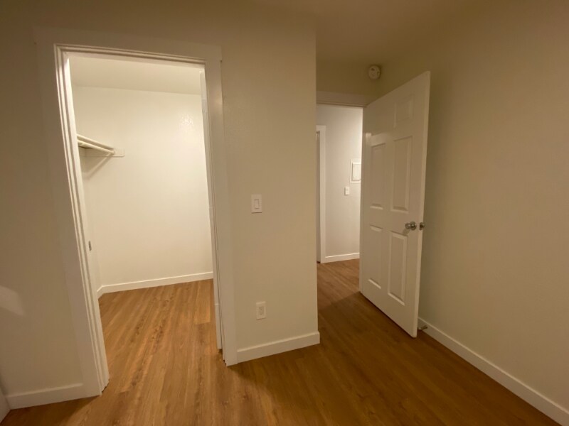 Building Photo - 1604 Russian Jack Dr