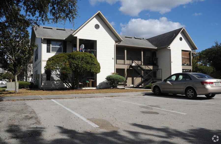 Crestwood Apartments 3121 Crestwood Cir Saint Cloud FL 34769