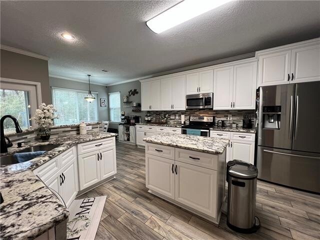 Building Photo - 584 Jack Dr