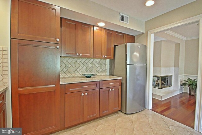 Building Photo - 20920 Stanmoor Terrace