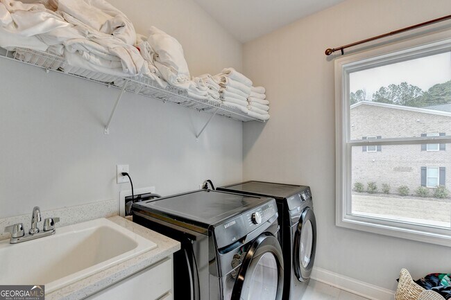 Building Photo - 6010 Bracken Brown Dr