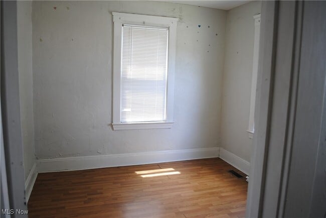 Building Photo - 3173 W 38th St