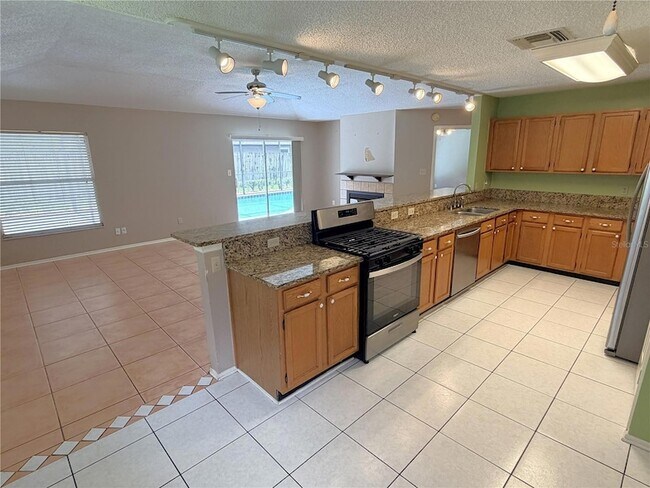 Building Photo - 309 Buttonwood Dr