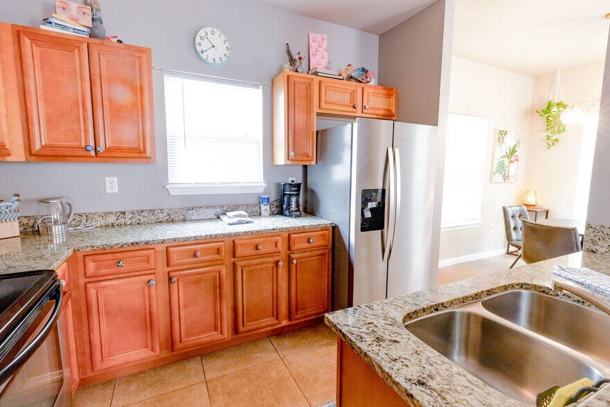 Building Photo - 1657 Indian Woman Rd