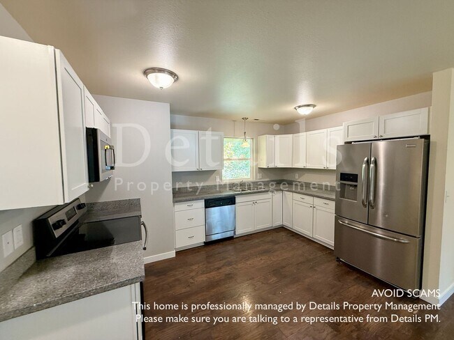 Building Photo - 3 Bedroom Port Orchard Home