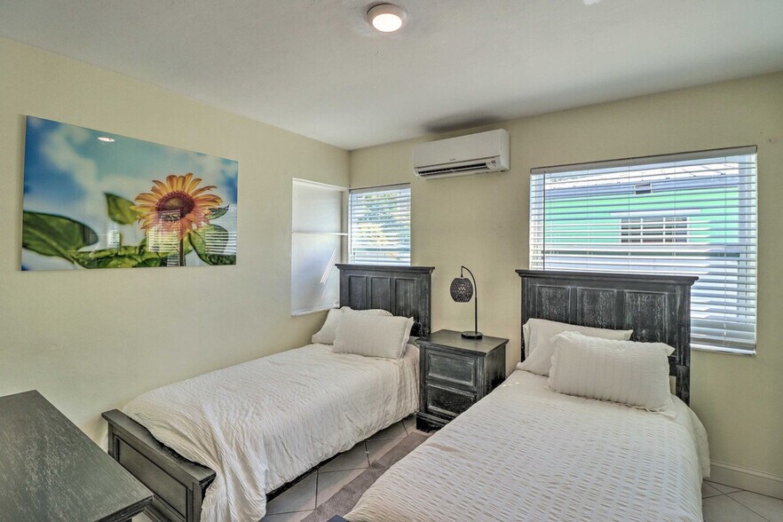 Building Photo - 2623 Flagler Ave