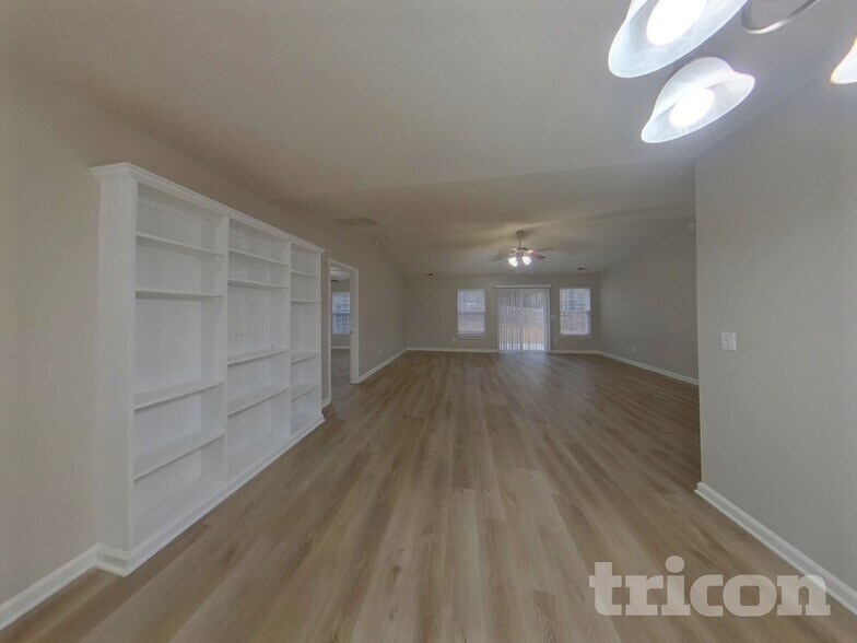 Building Photo - 1217 Aderley Oak Dr