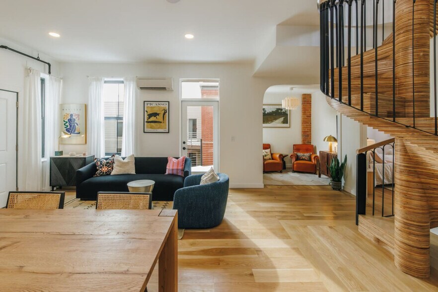 Building Photo - 1508 Pleasant St