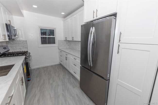 Building Photo - 27 Park Pl