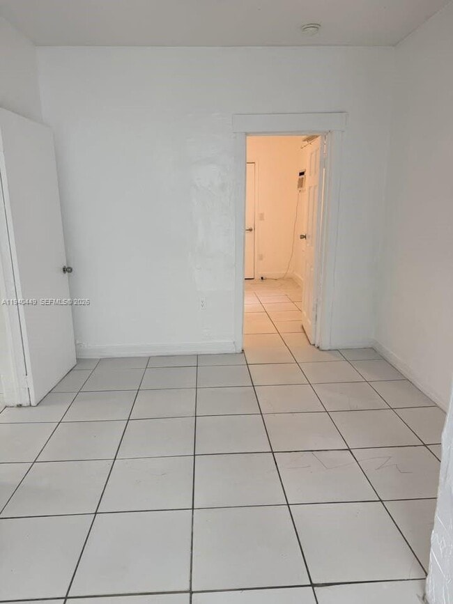 Building Photo - 2267 SW 16th St