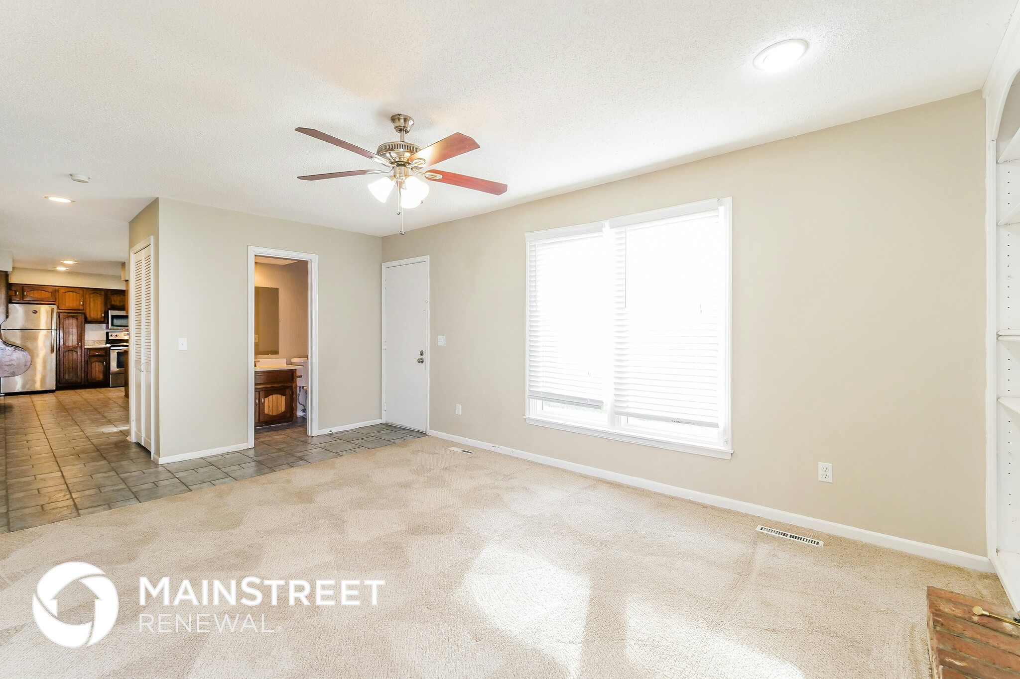 Building Photo - 14008 S Raintree Dr