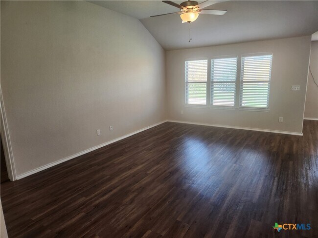 Building Photo - 2320 Petersburg Ln