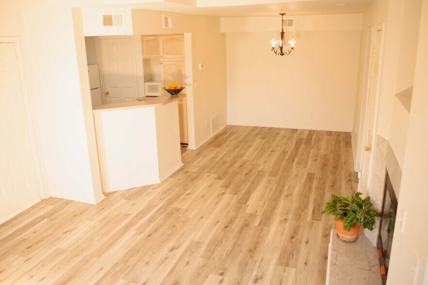 Building Photo - 740 Copper Ln