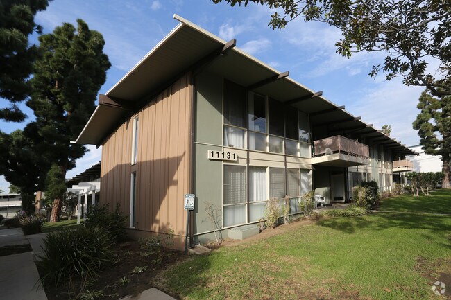 Primary Photo - Sepulveda Rose Apartments