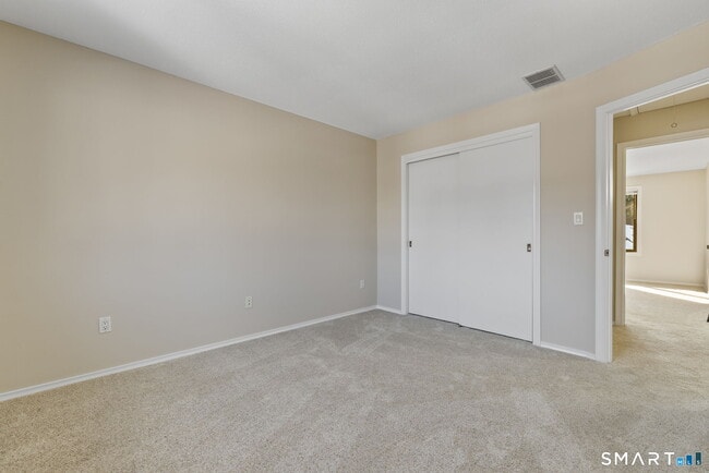 Building Photo - 68 Copper Beech Dr