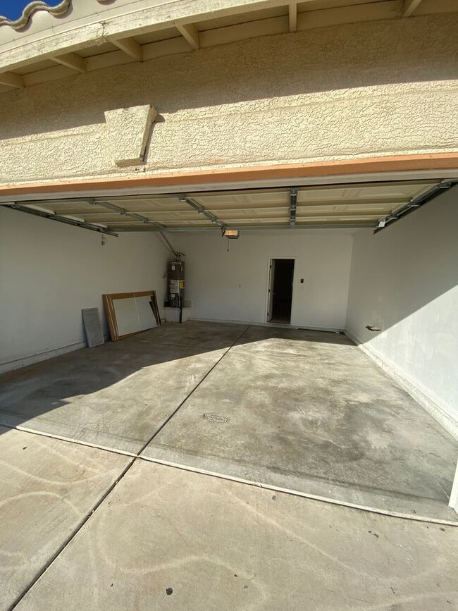 Building Photo - AMERICANA Property Mgmt - Freshly remodeled 4 beds-2 story house in the East