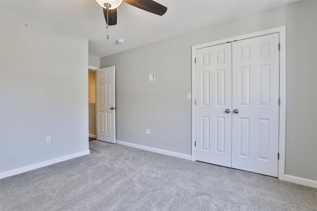 Building Photo - 181 Knollwood Way