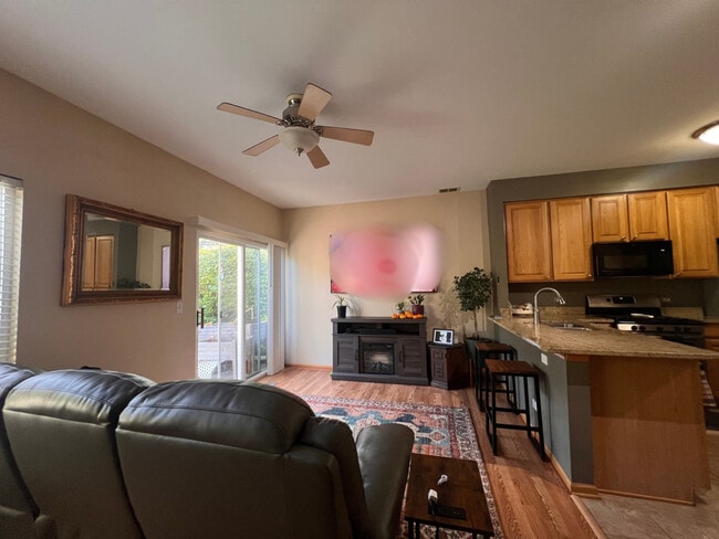 Building Photo - 3400 Blue Ridge Dr
