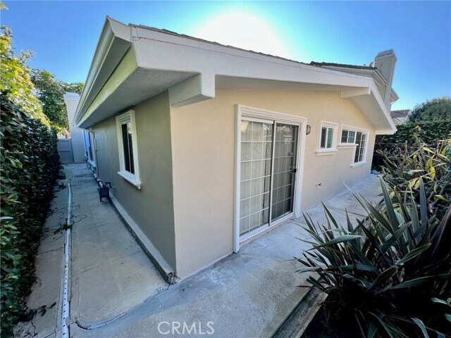 Building Photo - 2213 Bataan Rd
