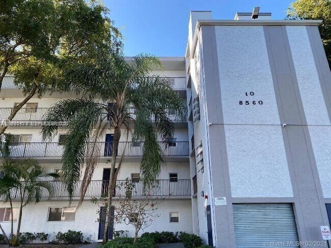 Building Photo - 8560 N Sherman Cir