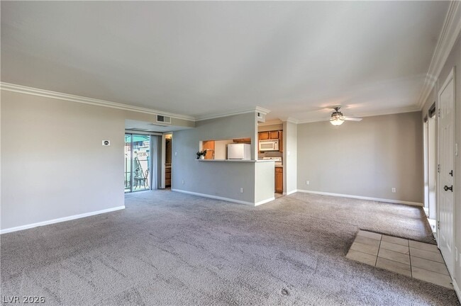Building Photo - 714 Oakmont Ave