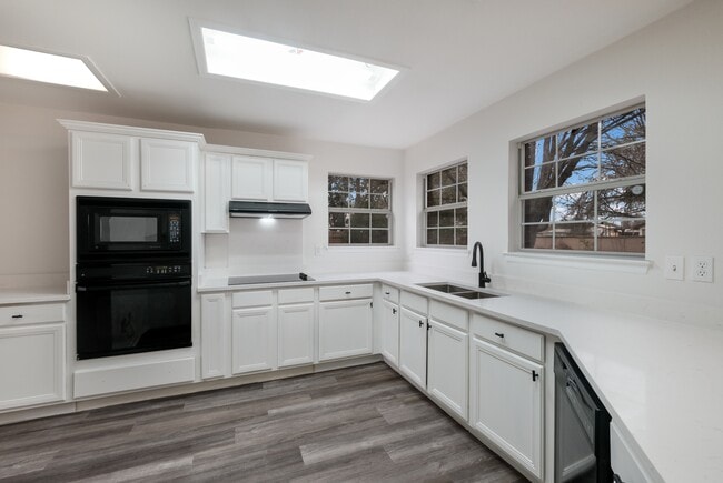 Building Photo - 7411 Tom Kite Ct