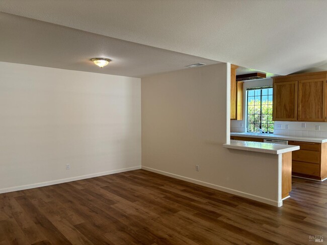 Building Photo - 735 Amherst Cir