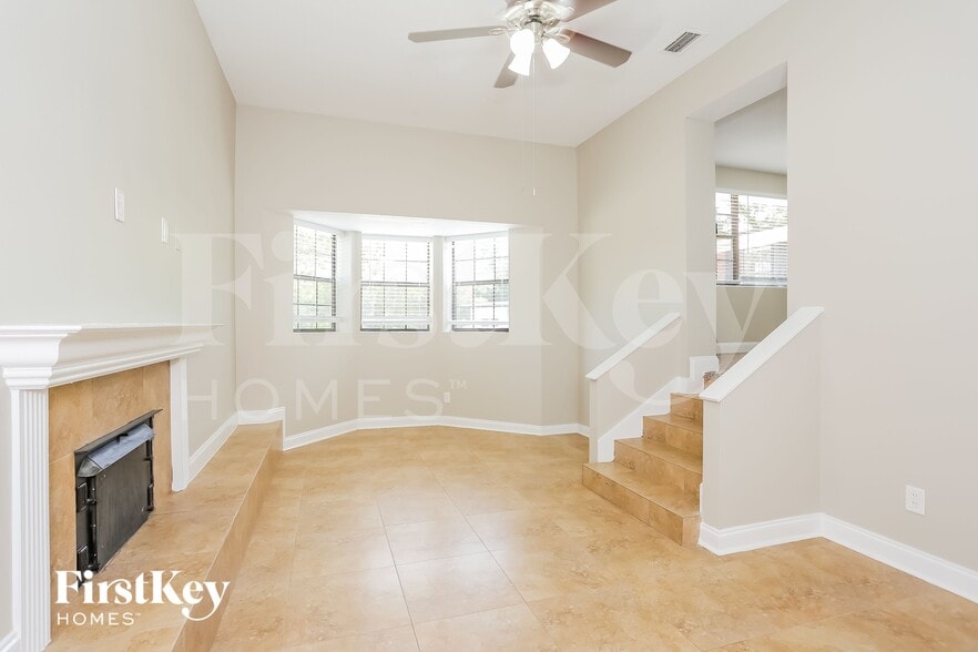 Building Photo - 6641 Pine Summit Dr