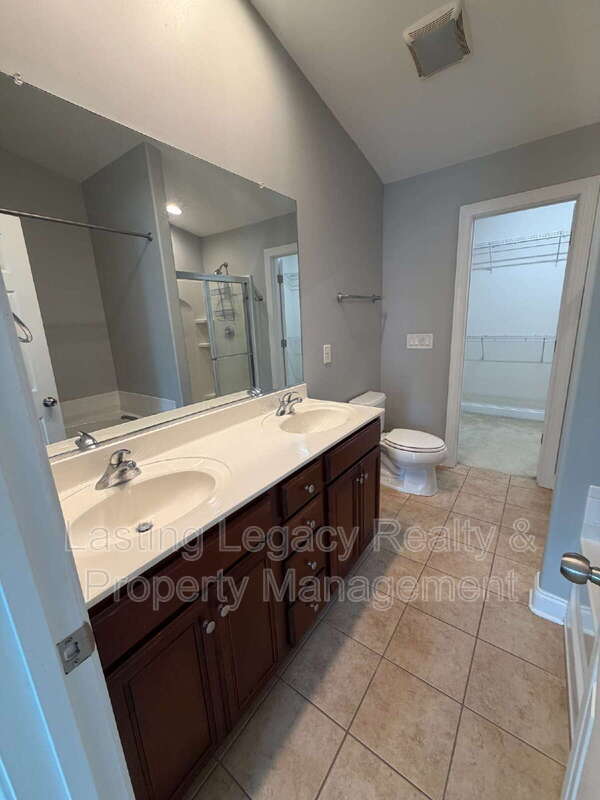 Building Photo - 959 Silver Leaf Dr