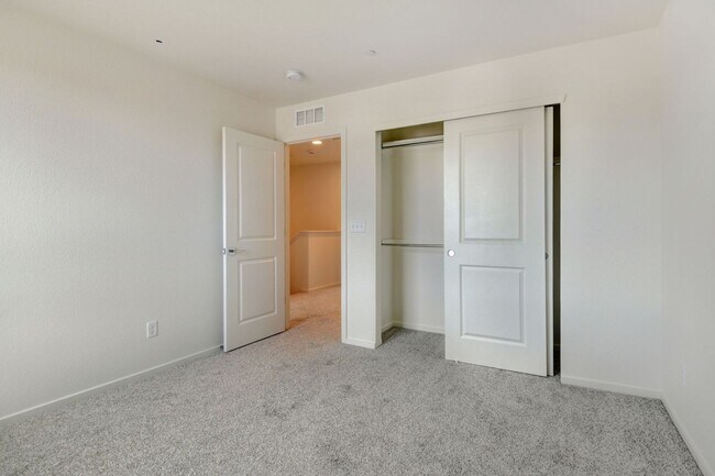 Building Photo - 4954 Denys Dr.