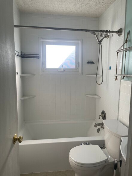 Bathroom - 2887 Archwood Pl