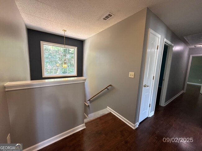 Building Photo - 1145 Chateau Terrace