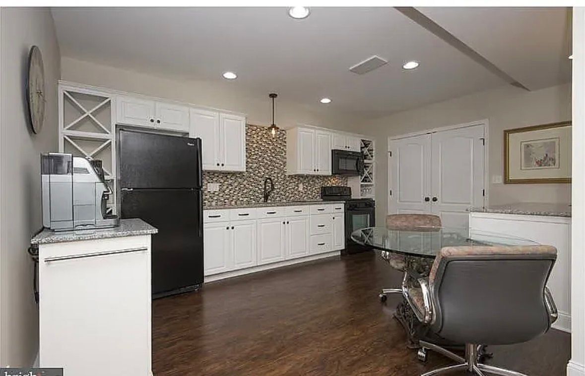 Building Photo - 9 Wharton Dr