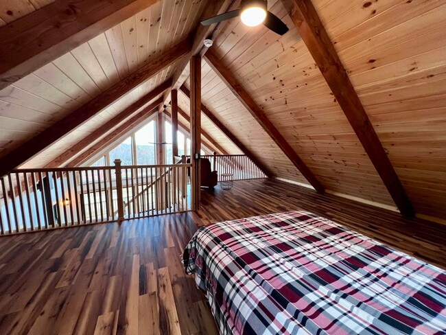 Building Photo - 49 Neal Hill Rd