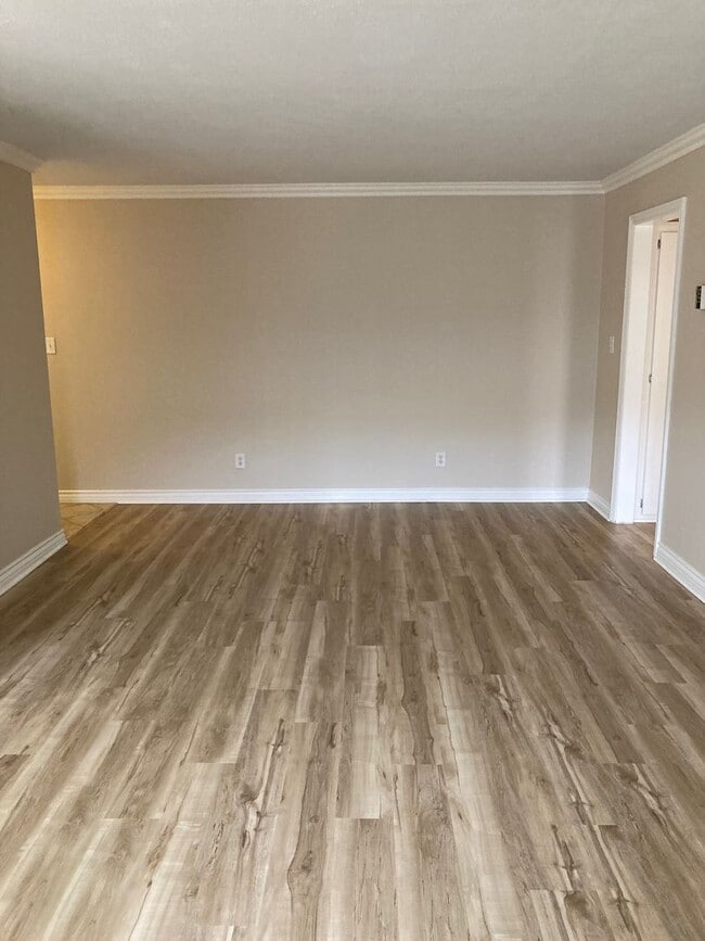 Building Photo - 12200 Montecito Rd