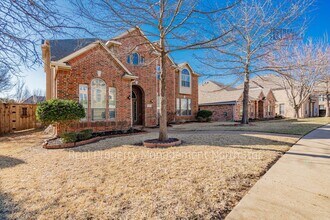 Building Photo - Lake Views, Space & Lifestyle – Ask about our move in specials!