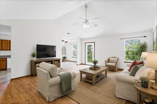 Building Photo - 3708 Panther Dr