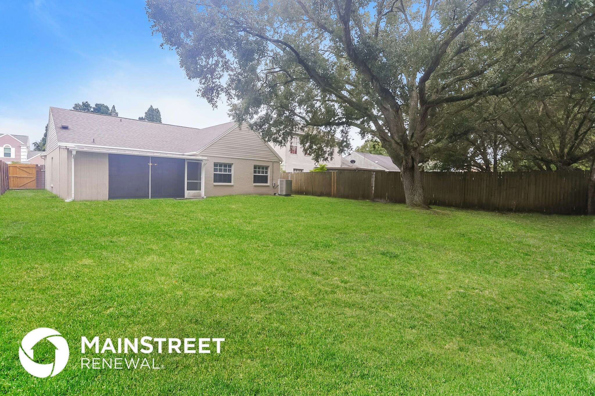 Building Photo - 2120 Redleaf Dr