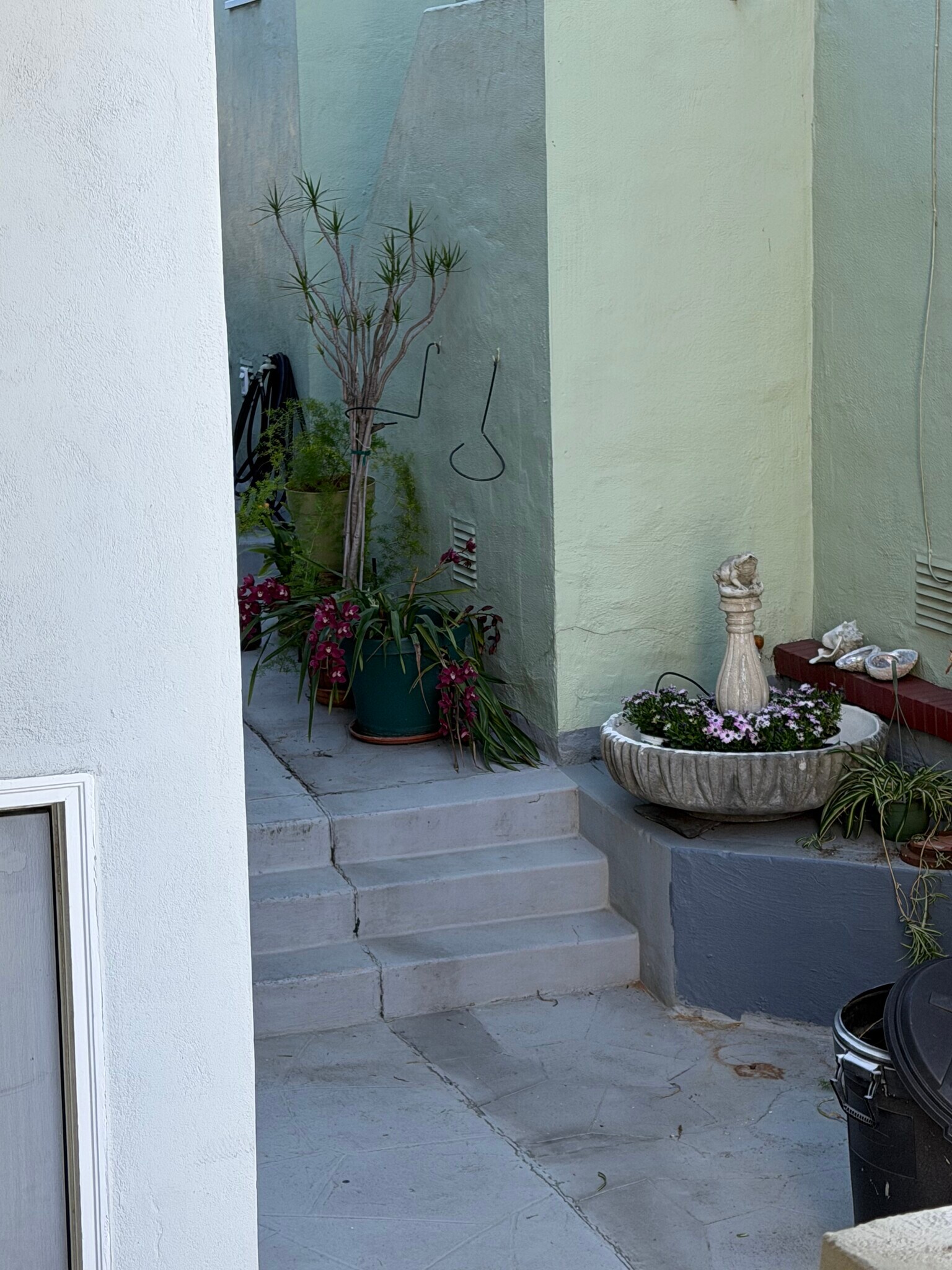 Building Photo - 500 Merritt Ave